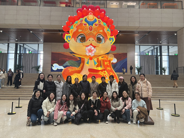感悟工匠精神，綻放巾幗芳華——農墾中心開展慶“三八”主題活動